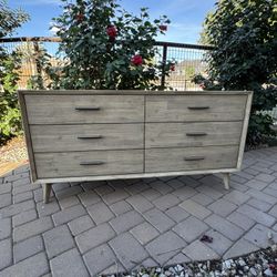 Dresser And Side/end Tables
