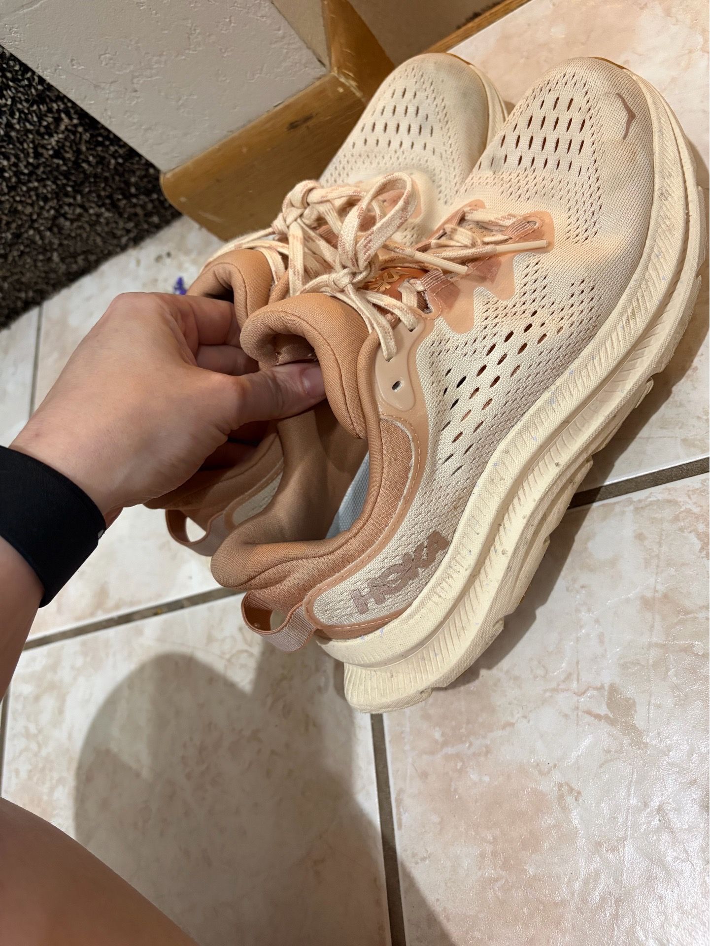 Hoka Kawanas size 8.5