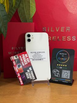 iPhone 11 64gb unlocked 🤍