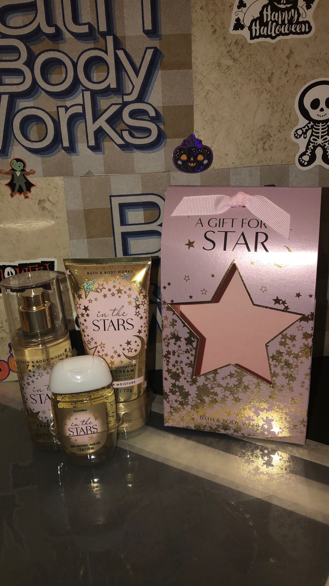 In The Stars Gift Set. Bath And Body Works. Read Description For More Details