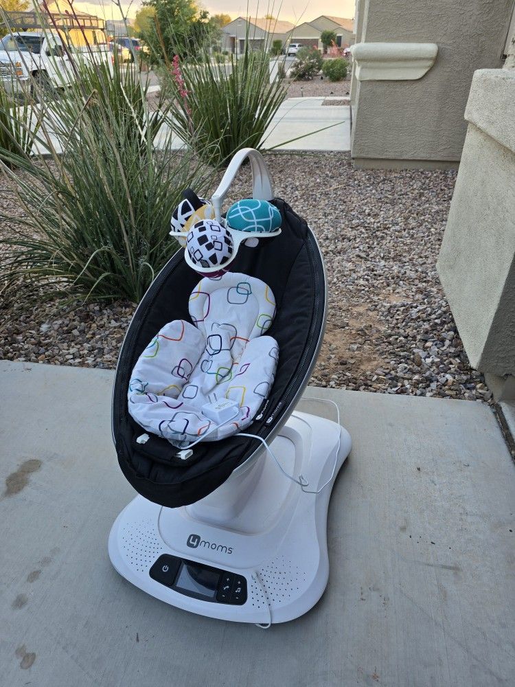 4moms Mamaroo BabySwing