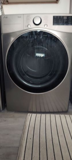 LG ThinQ Washer & Gas Dryer Set – Excellent Condition