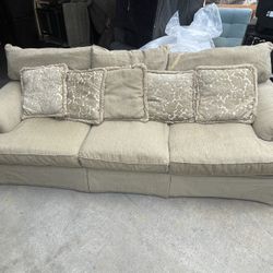Beige Couch - FREE DELIVERY 🚚 