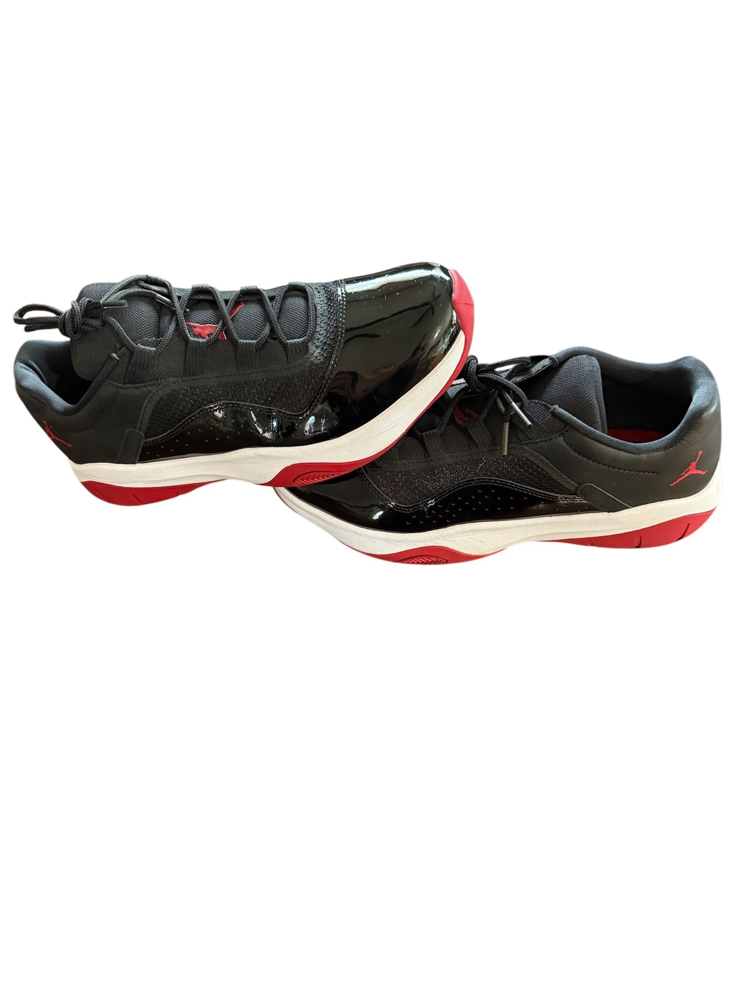 Jordan 11 Low CMFT Bred size 10.5