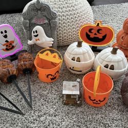 Halloween Decor. All For $8