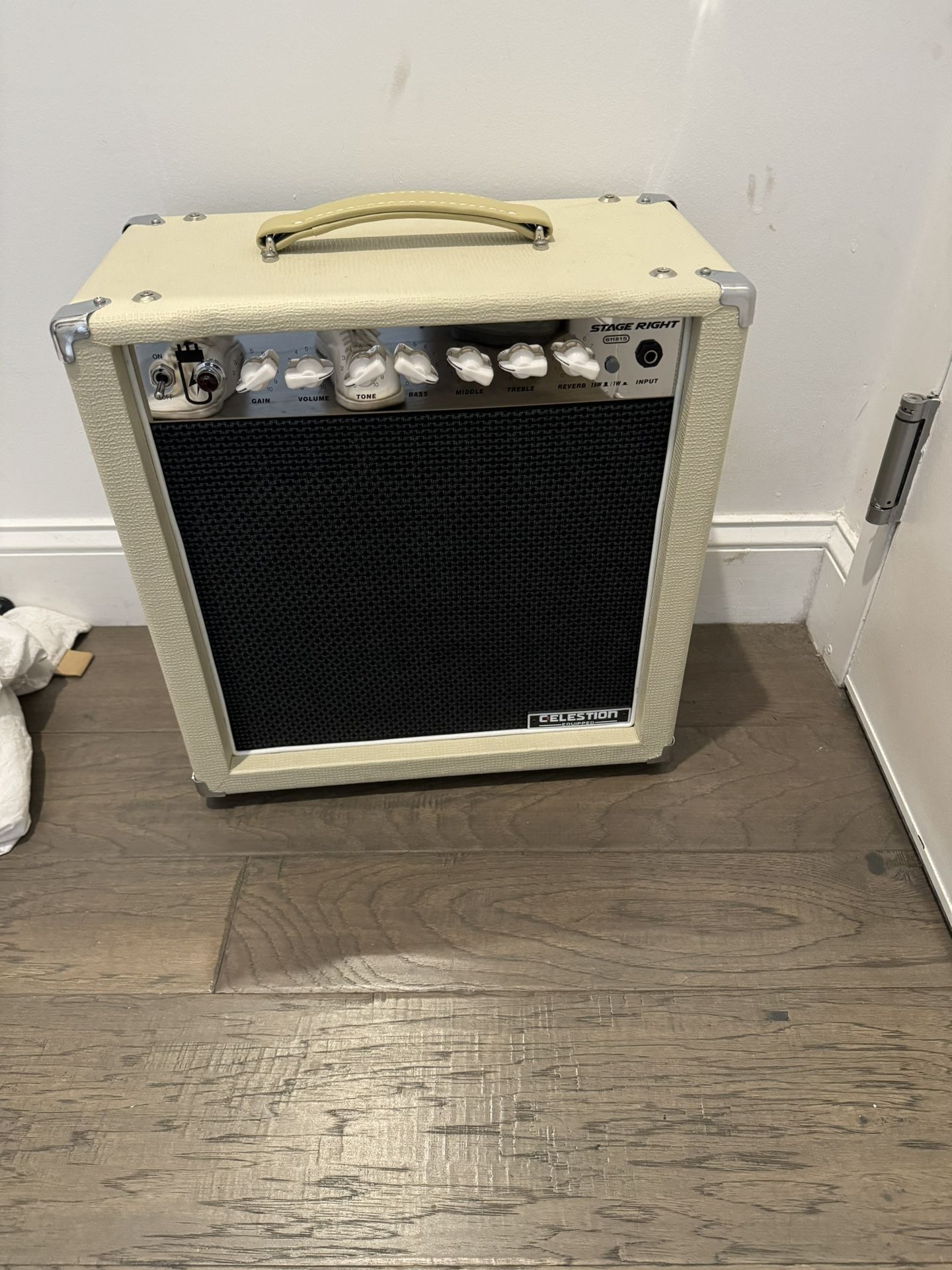 Like New White Celestion Stage Right 611815