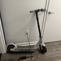 Segway MAX G30LP Electric Scooter