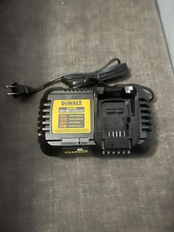 New 20v Dewalt 6amp Charger 