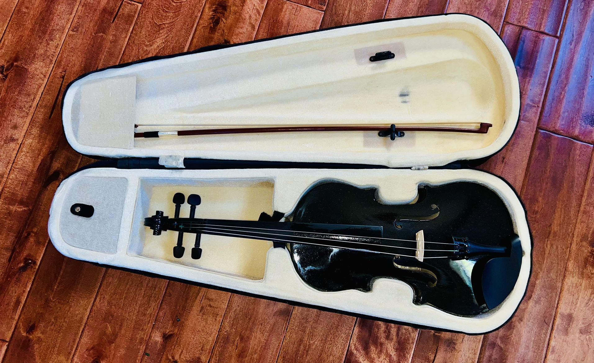 Mendini by Cecilio Violin 4/4 Full Size