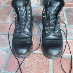 Redwing Iron Ranger black boot