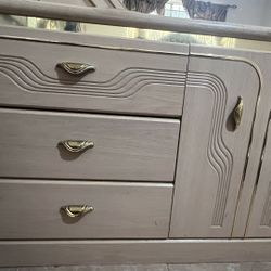 dresser set for sale!!