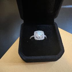 2ct size 6 or size 7 VVS1 D color Moissanite s925 sterling silver Ring