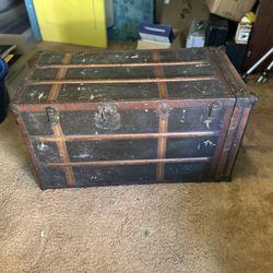 Late 1800S Early 1900s Wardrobe Trunk