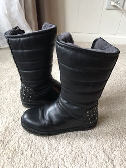 Super warm leather boots with real fur inside