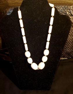Vintage oval shape white satin glass like and gold accent bead rope 20-inch necklace