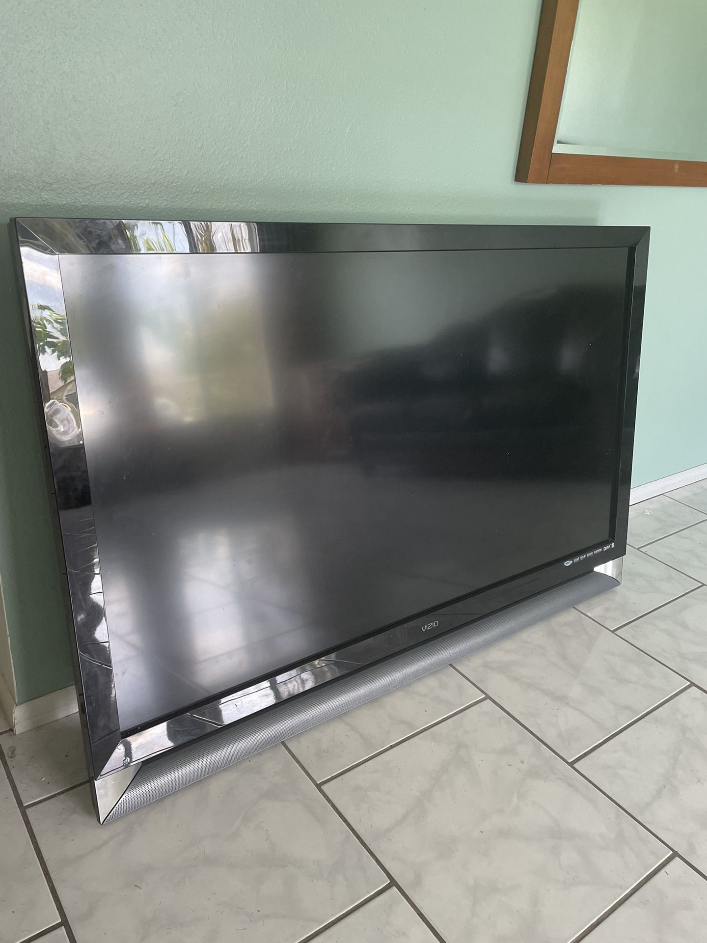 Large Screen TV for Sale Condition Good for Sale in No Fort Myers, FL