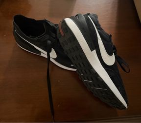 Women’s Nike shoes- 7.5