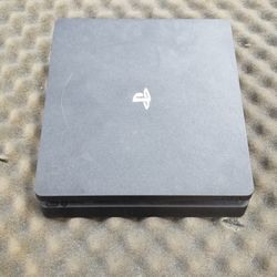 PS4 Console With Controller 