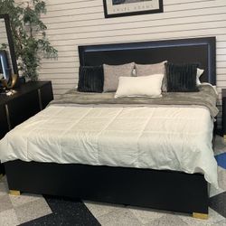 4 Pc  King  Bed Room  Set   W  LED Headboard 