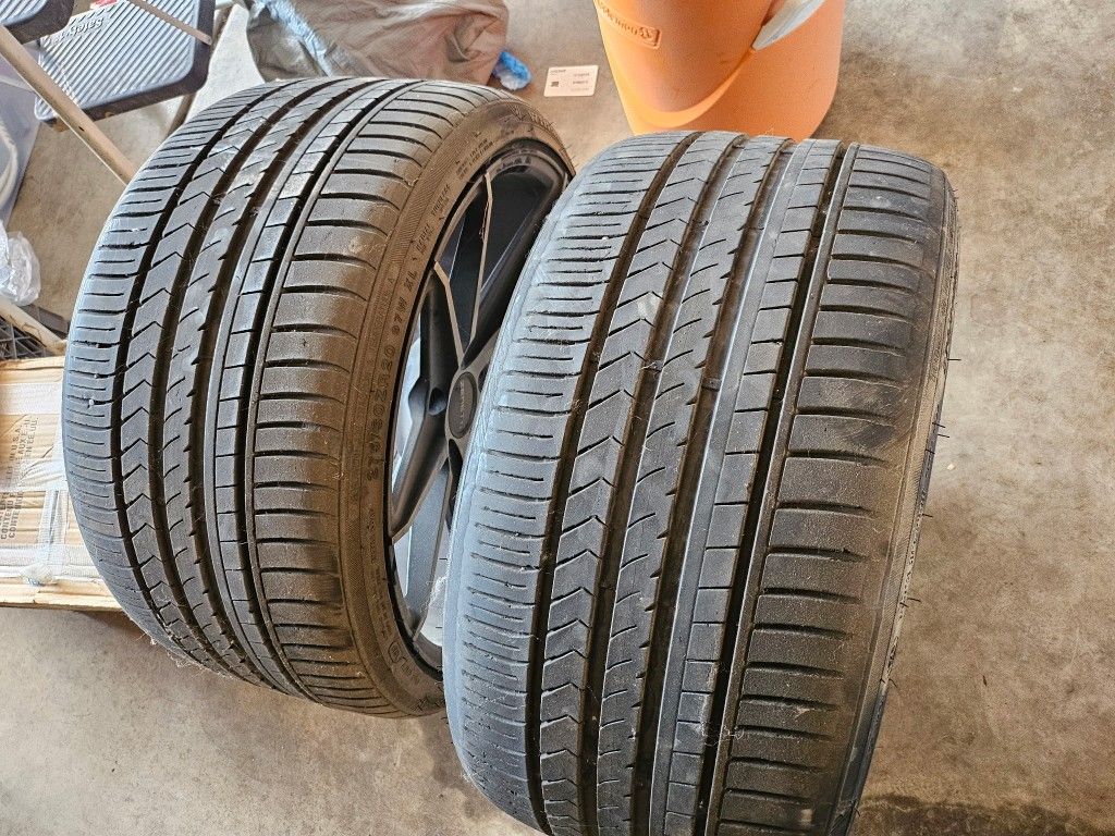 Zenetti 20 inch rims with brand new tires