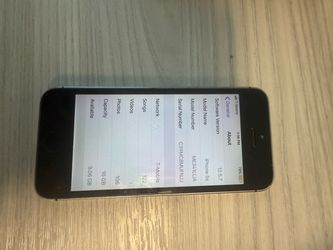 Apple iPhone 5s 16GB Space Gray unlocked