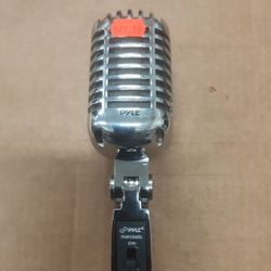 Pyle Classic Retro Dynamic Vocal Microphone - Old Vintage Style Metal Unidirectional Cardioid Mic with XLR Cable - Universal Stand Adapter - Live Perf