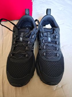 Brand New NEw Balance Trail shoes size  women's 7 and men's 5.5