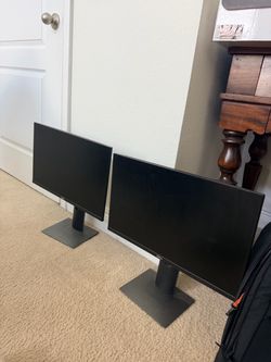 4 Dell Monitors + Lenovo Docking Station + Dual Monitor Arm