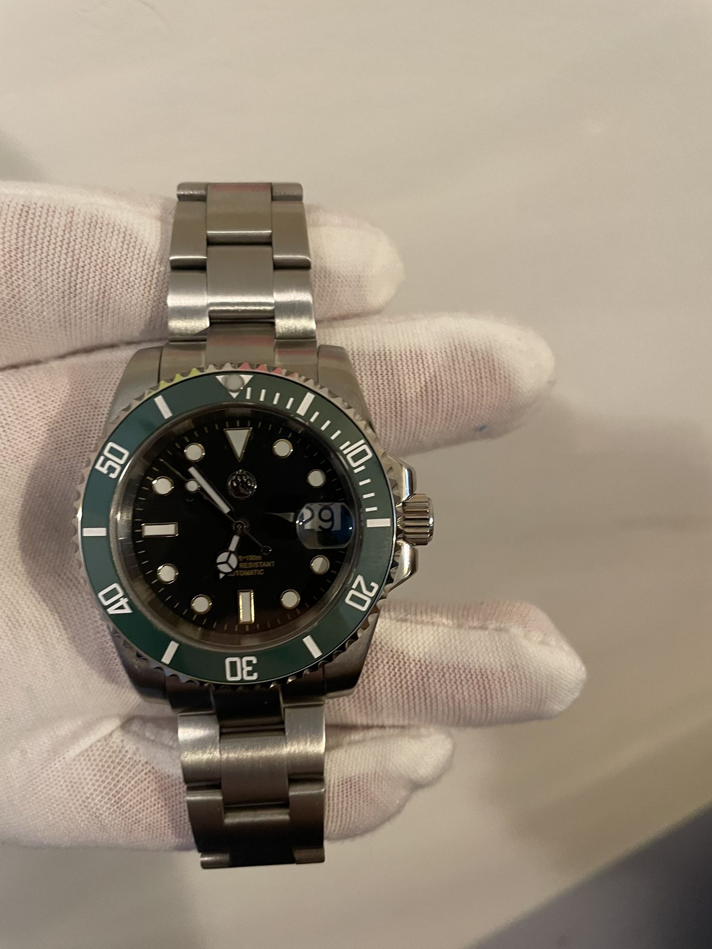 40mm Green And Black Stainless Steel Dive Style Quartz Watch