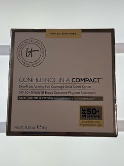 it Cosmetics Confidence in a Compact Full Coverage Solid...