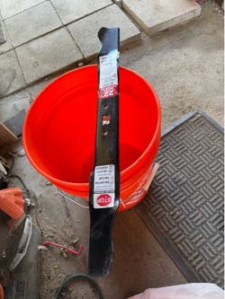 Lawn mower blade