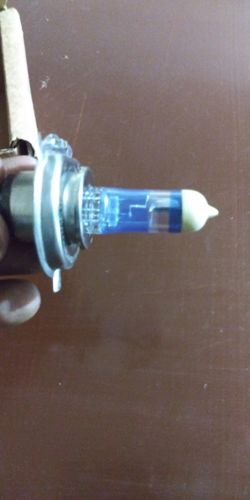 9003 headlight bulb