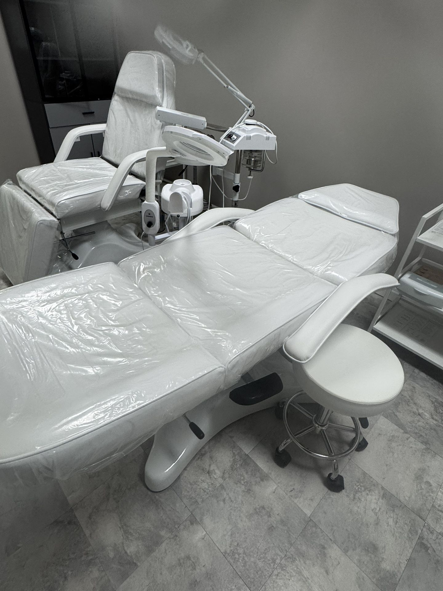 Spa Bed With Stool