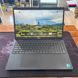 DELL LATITUDE 15.6” 3520 Core i5-1135G7 2.40Ghz 16GB RAM 256GB SSD