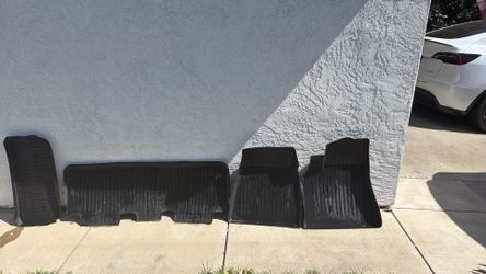 Tesla model Y all weathered floor mats￼