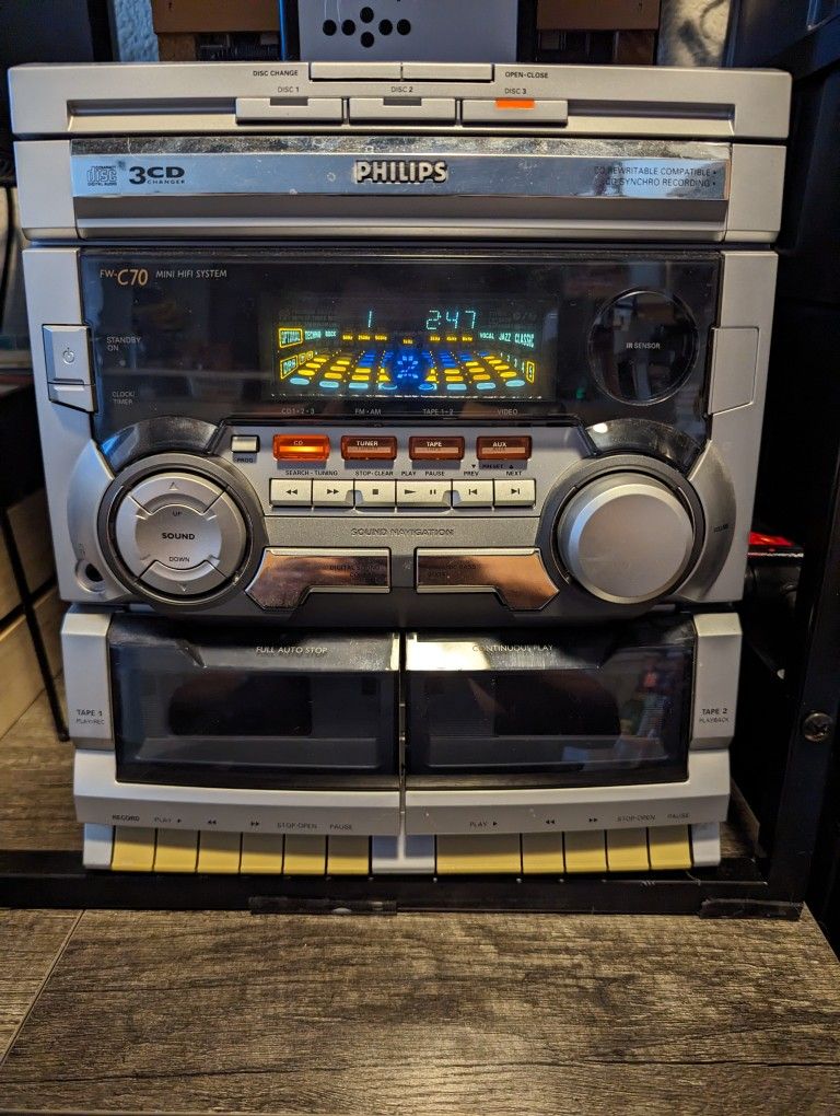 Philips FW-C70 Mini Hifi System- 4 Speakers And Remote