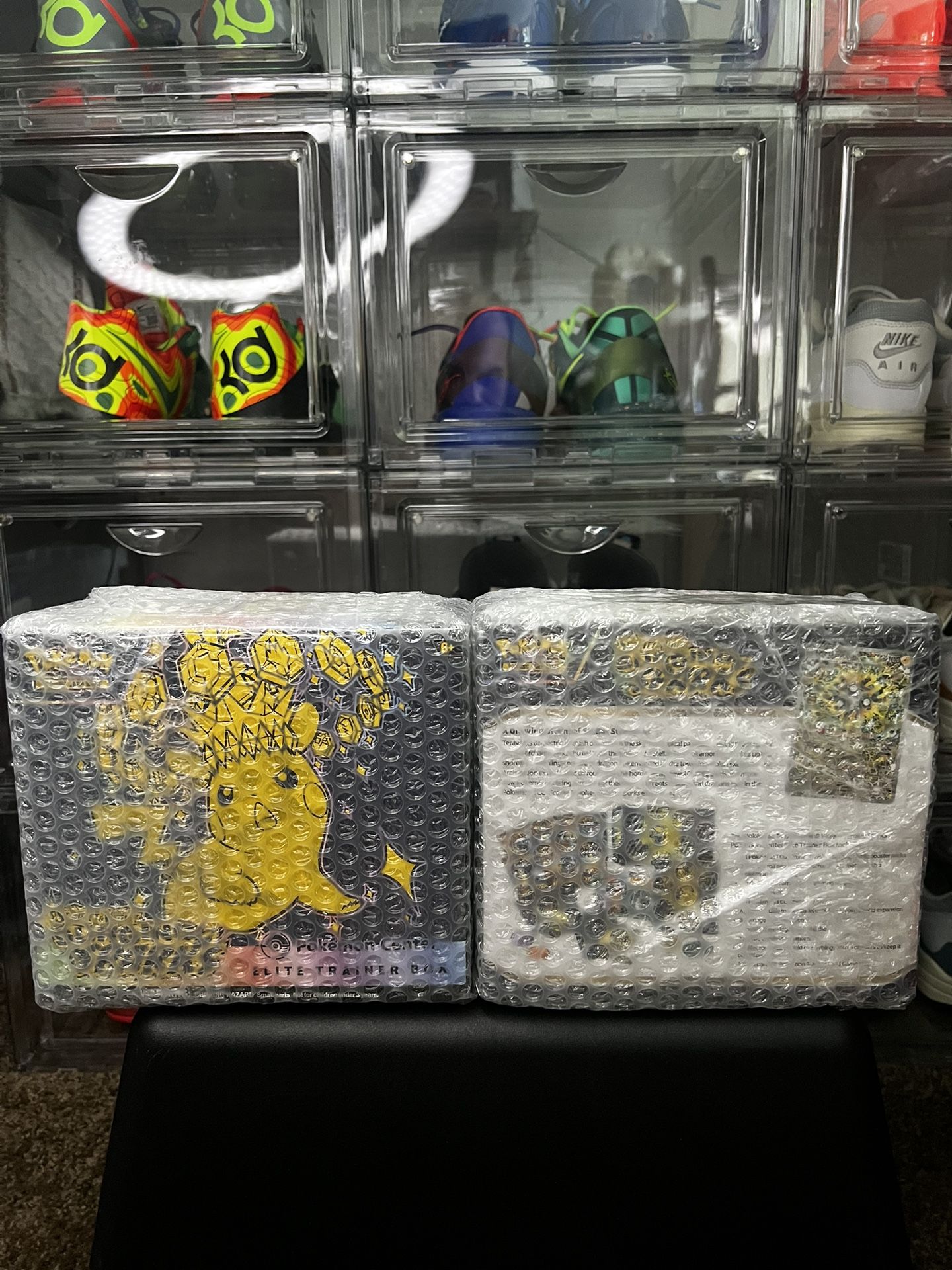 Pokemons Surging Sparks Bundle