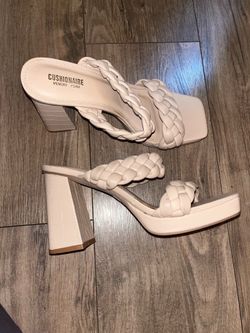Cushionaire memory foam heels size 9
