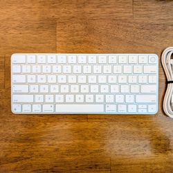 Apple Magic Keyboard A2449