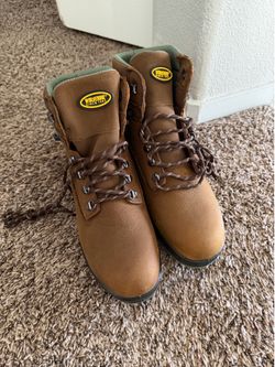Wolverine insulated Durashock boots size 10EW