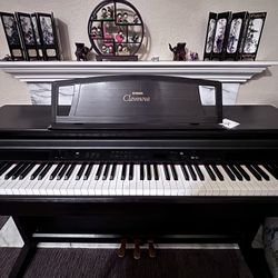 Yamaha Clavinova  860 Electric Piano 