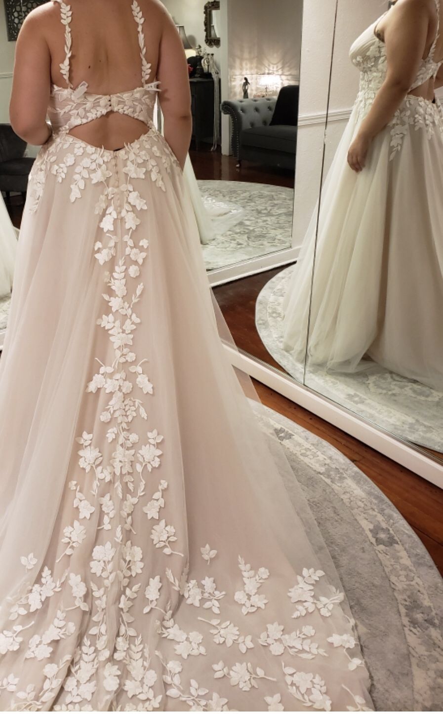 Brand New Wedding Dress 