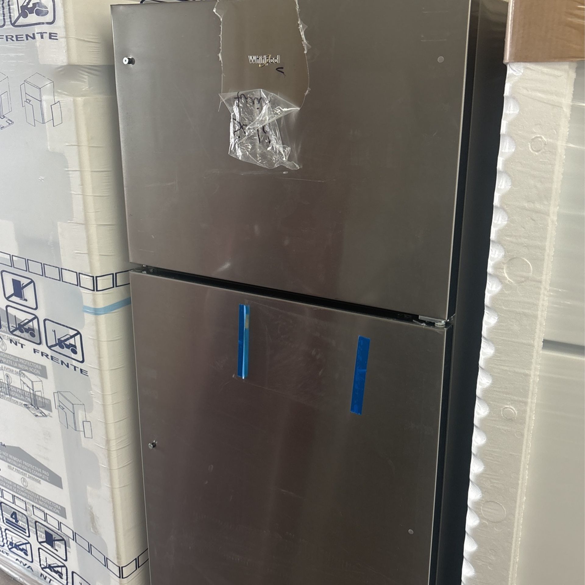 NEW WHIRLPOOL STAINLESS STEEL TOP MOUNT REFRIGERATOR