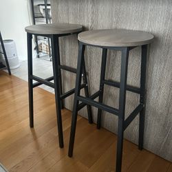 bar stools 
