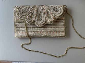 Lulus Cream Beaded Clutch (Like New)