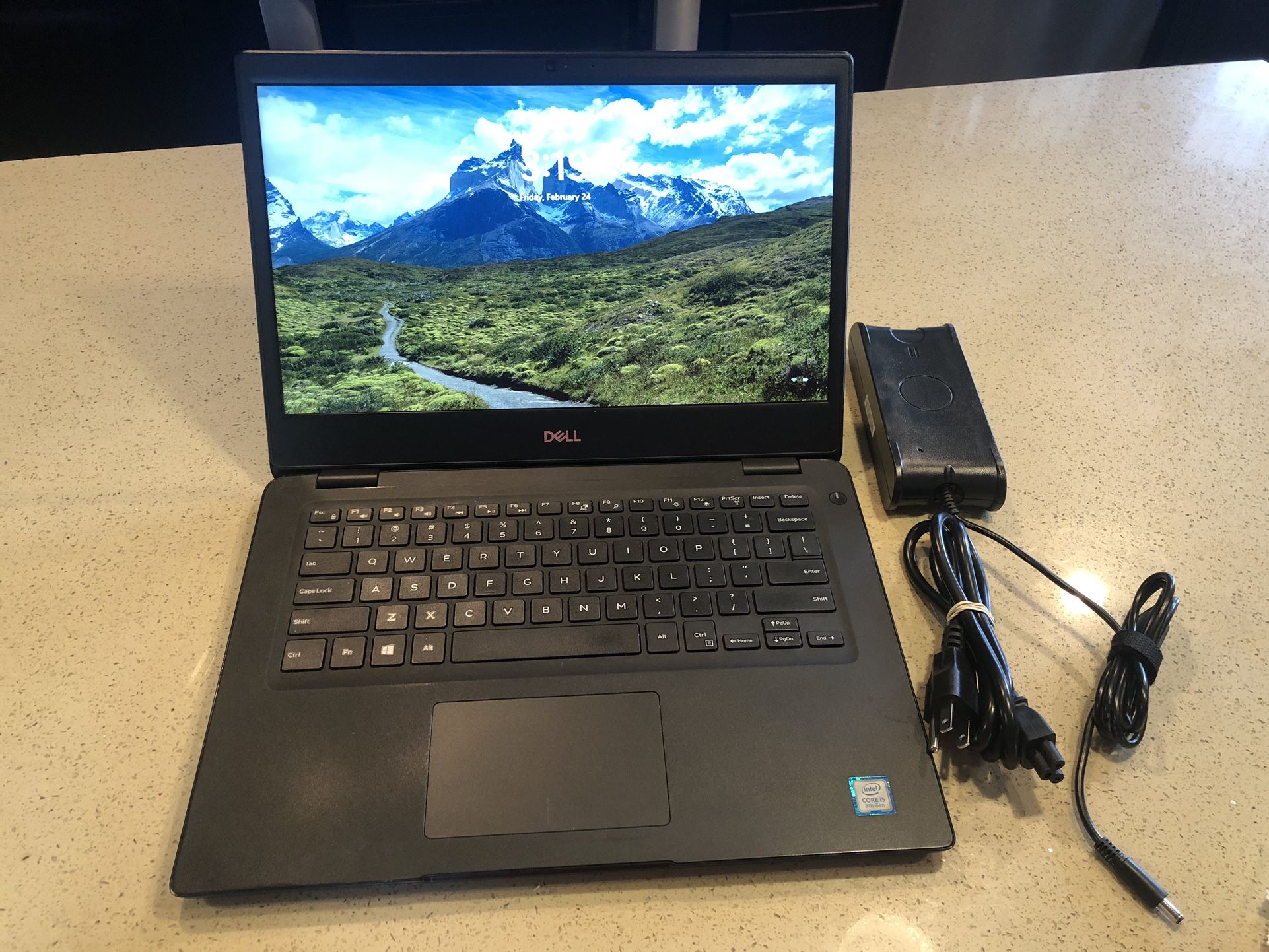 Dell Latitude 3400 notebook Intel i5-8265U 8GB RAM 128GB M.2 SSD 1080p