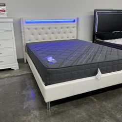 New Queen Bed Frame With Mattress 