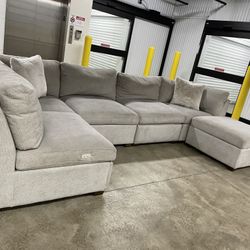 *Free Delivery*🚚 Modern Costco Light Gray Modular Sectional W/ Reclining Seats and Ottoman!