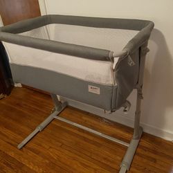 Bedside bassinet 