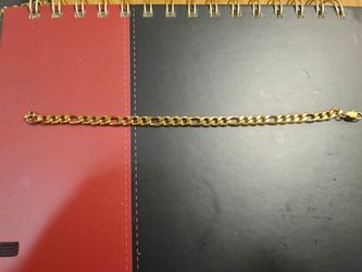 Golden color bracelet (not gold)
